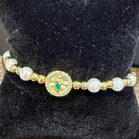 SAN JUDAS PEARLS & BEADS BRACELET Gold Filled Elegant Gold and Pearl Bracelet - Picture 6 of 7